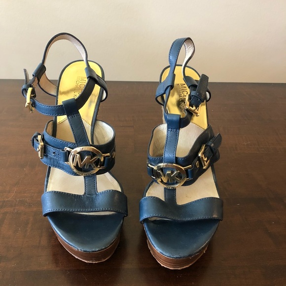 Michael Kors Platform Wedge - Picture 1 of 3